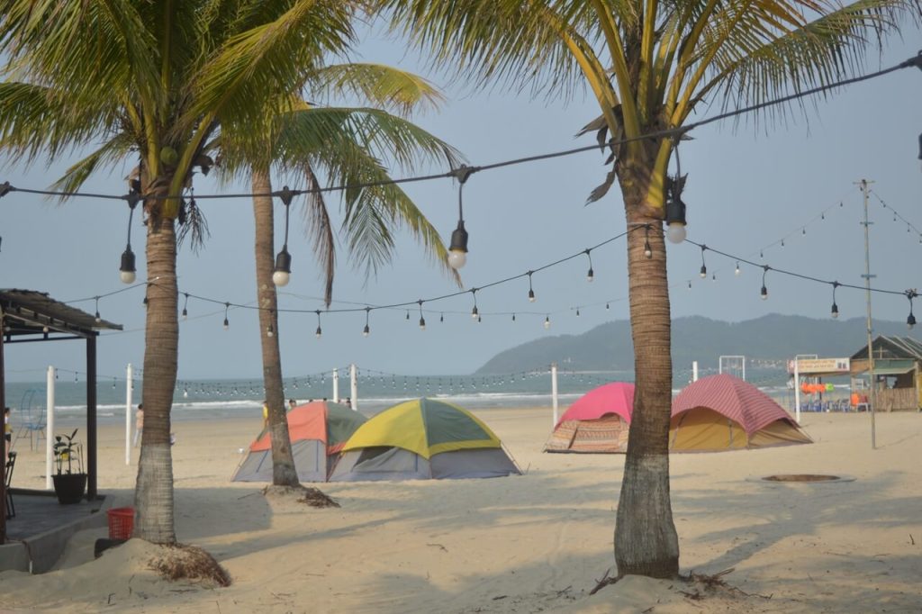 เช็กลิสต์ ! ไป กางเต็นท์ริมทะเล ต้องเตรียมอะไรบ้าง